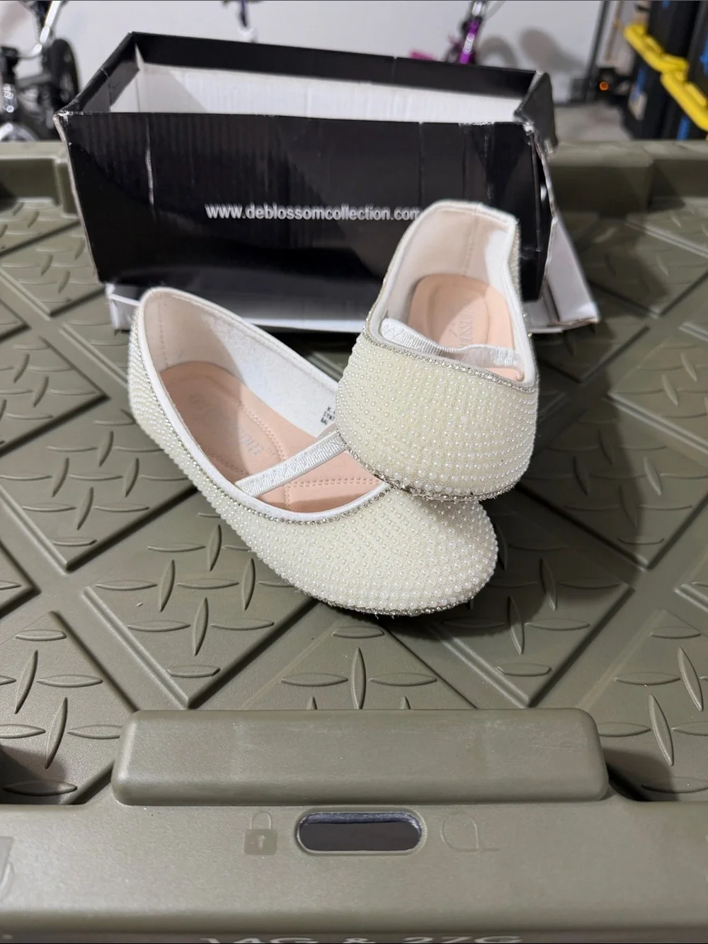 Kids' Cream Pearl Ballet Flats